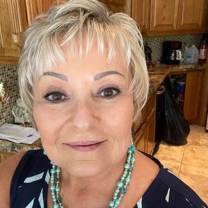 Meet your Posher, Lavona